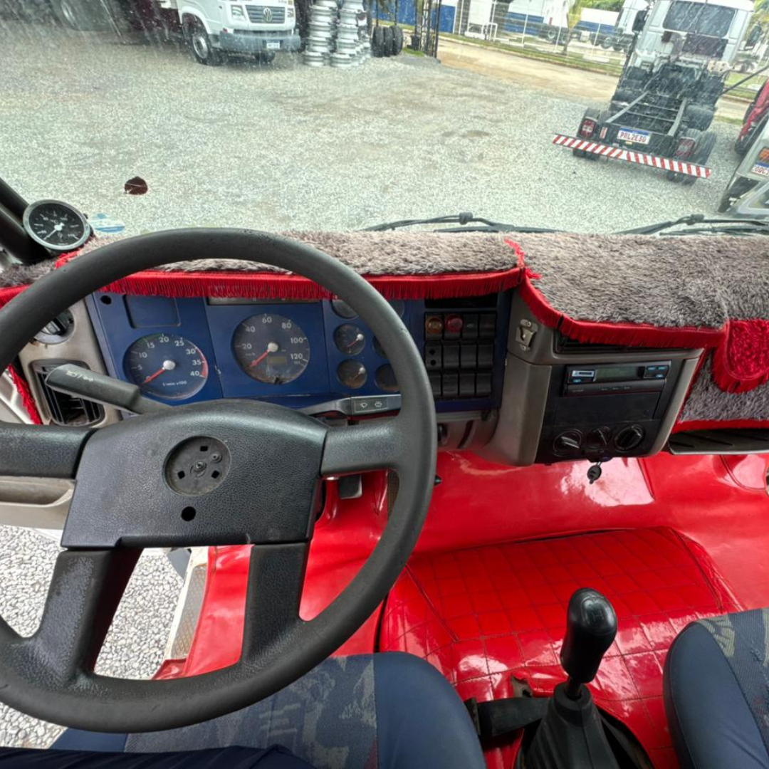 Foto 14 - VOLKSWAGEM 8.150