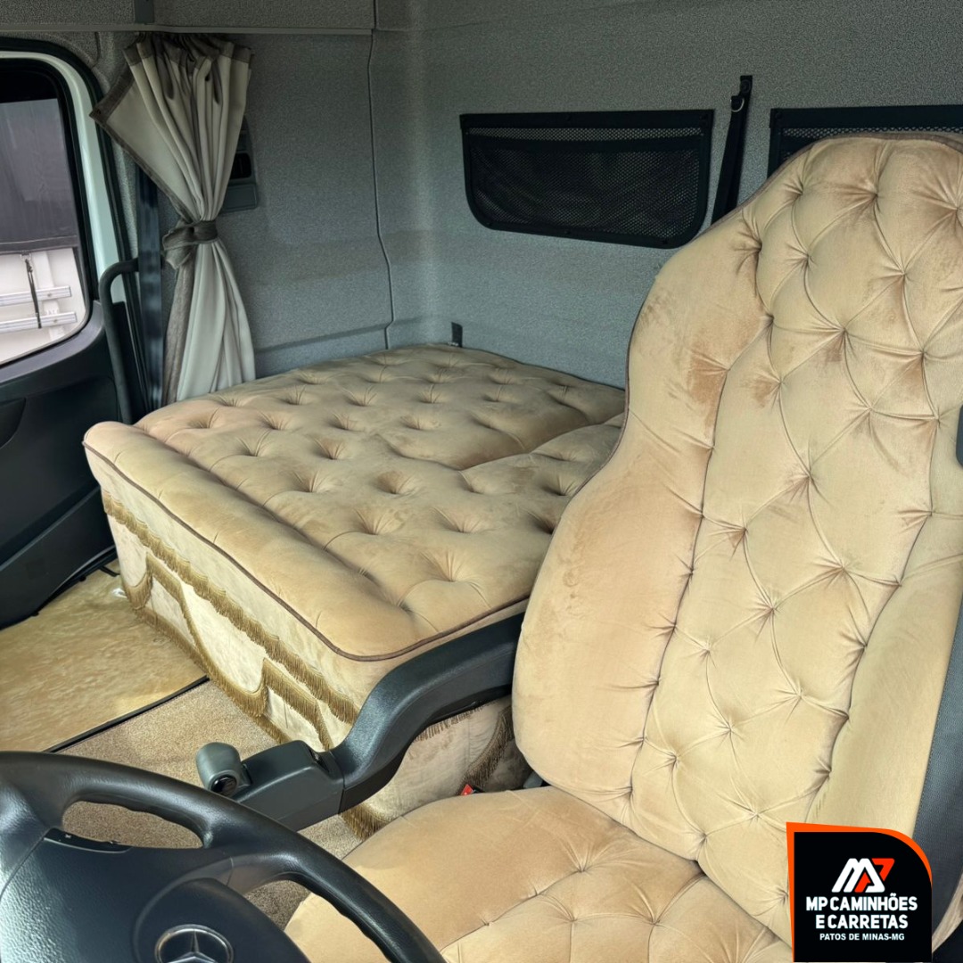 Foto 14 - MERCEDES BENZ 1.933 MASTER 