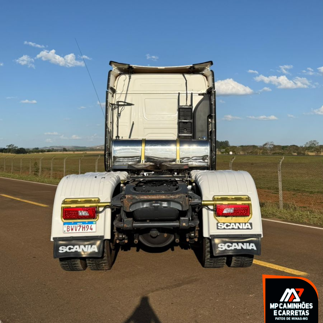 Foto 6 - SCANIA R500