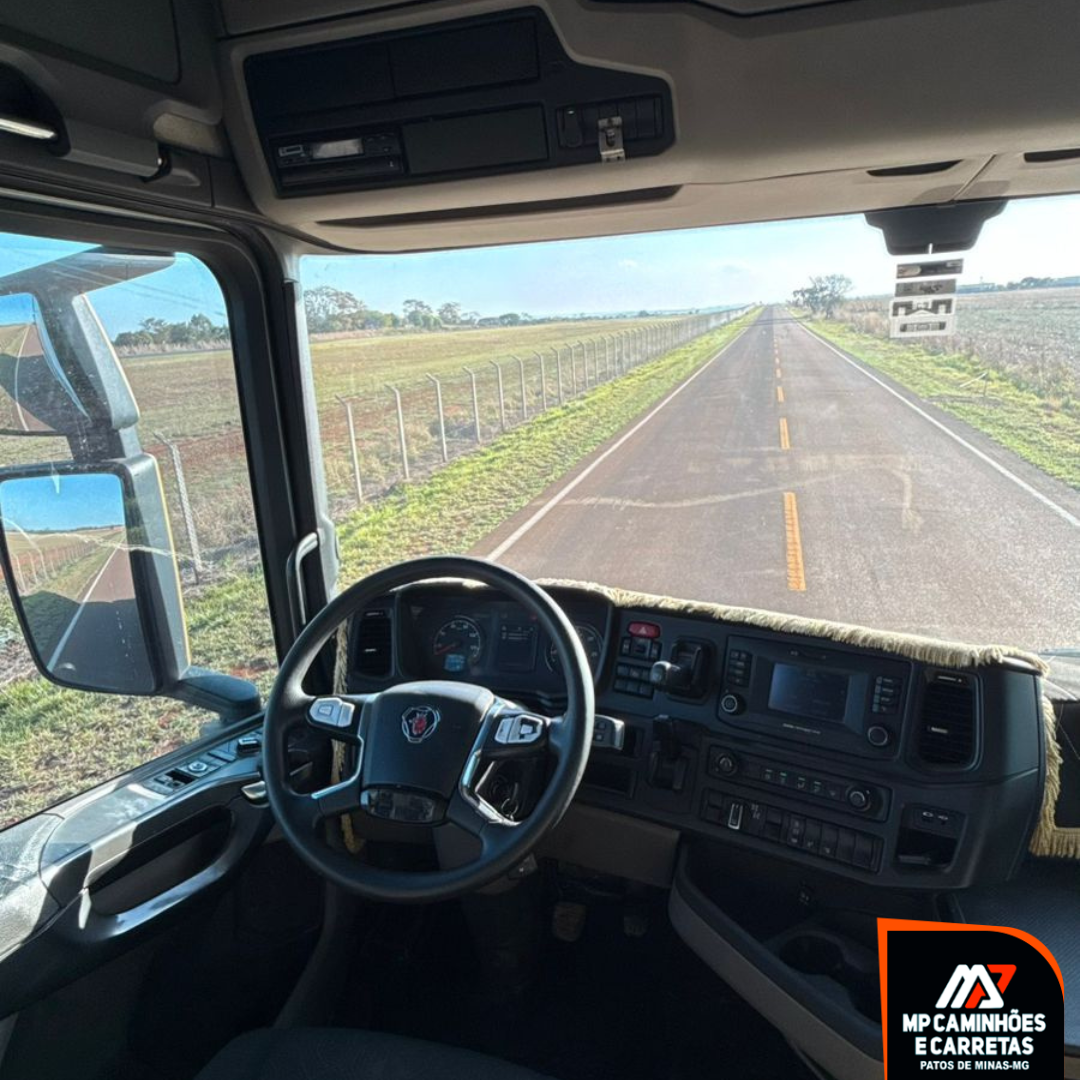 Foto 16 - SCANIA R500